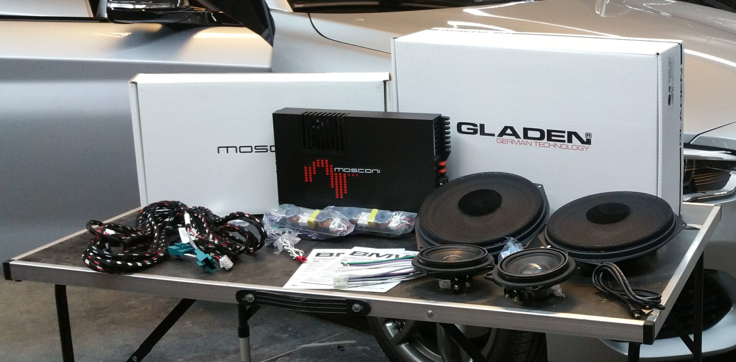 Gladen BMW F20 Soundsystem Subwoofer