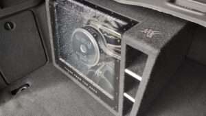 Ford Focus Hifoincs Subwoofer MXZ12BP