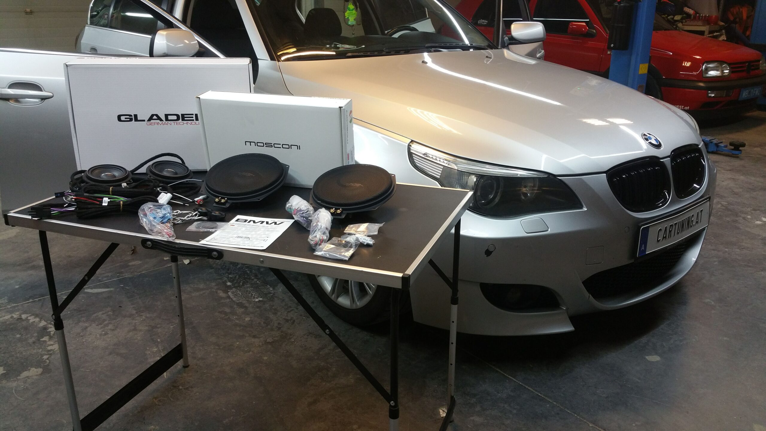 BMW E60 Soundsystem Subwoofer Gladen Mosconi Übersicht