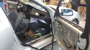 BMW E60 Soundsystem Subwoofer Gladen Mosconi At Work