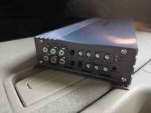 Hyundai Santa Fe Radio Soundsystem Gladen Verstärker