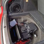 Audi A4 Subwoofer Radioupgrade Verstärker Doppelboden und verstecktes Gehäuse