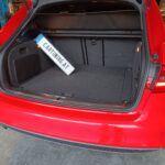 Audi A4 Subwoofer Radioupgrade Deckel geschlossen