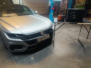 VW Arteon Subwoofer Soundsystem