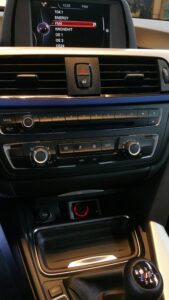 BMW F30 Soundsystem Gladen Subwoofer