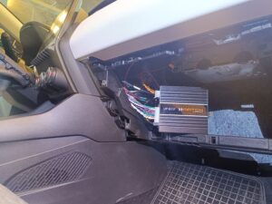 Renault Clio 5 Subwoofer Match UP6